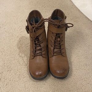 Lace up/zip up brown boho boots with buckle